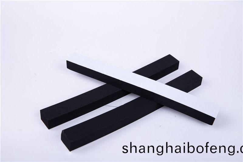 CR減震(zhen)保溫條(tiao)